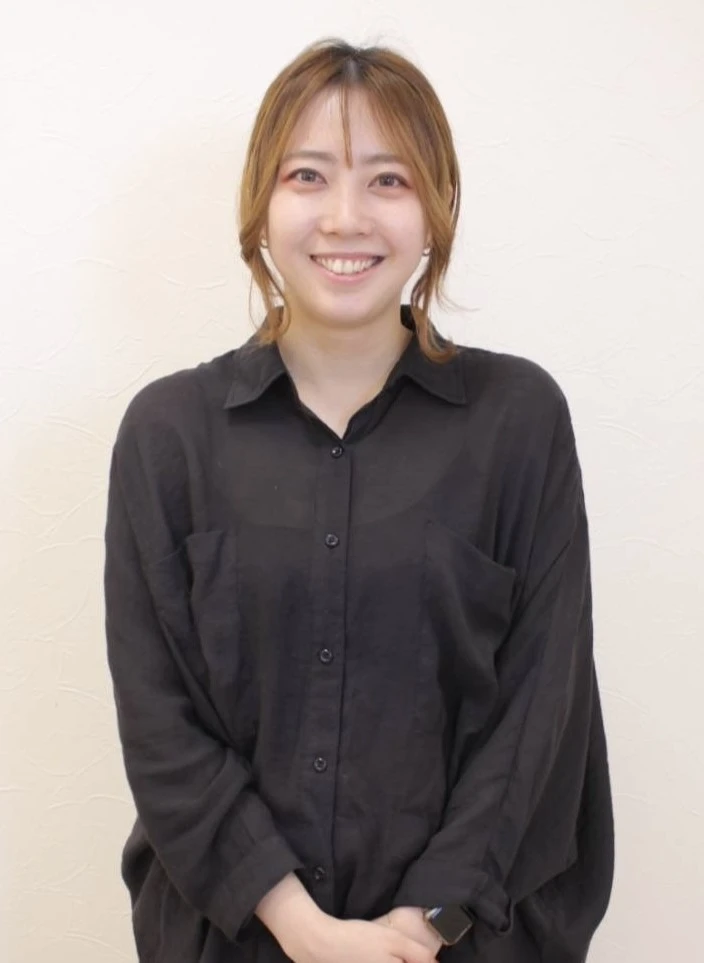 深見 奈央